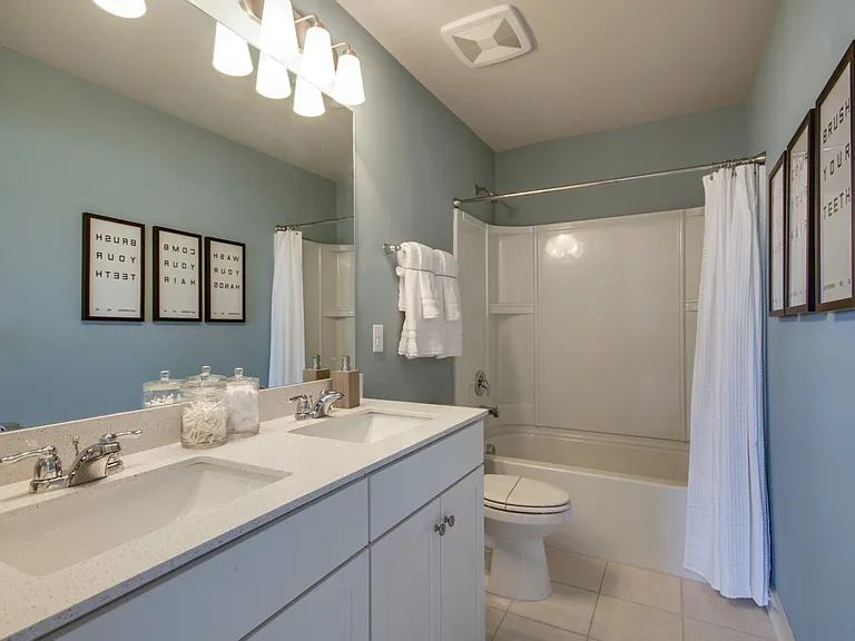 405 Irwin Way — Photo 6