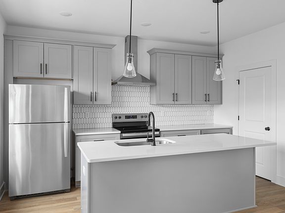 2nd image of 718 N Dupont Ave Lot 17