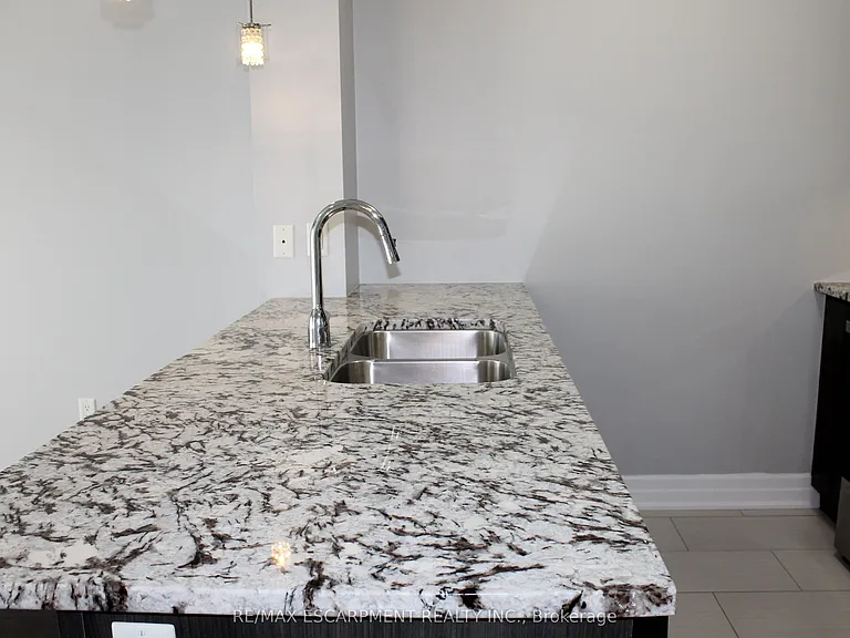 35 Southshore Cres #316 — Photo 11