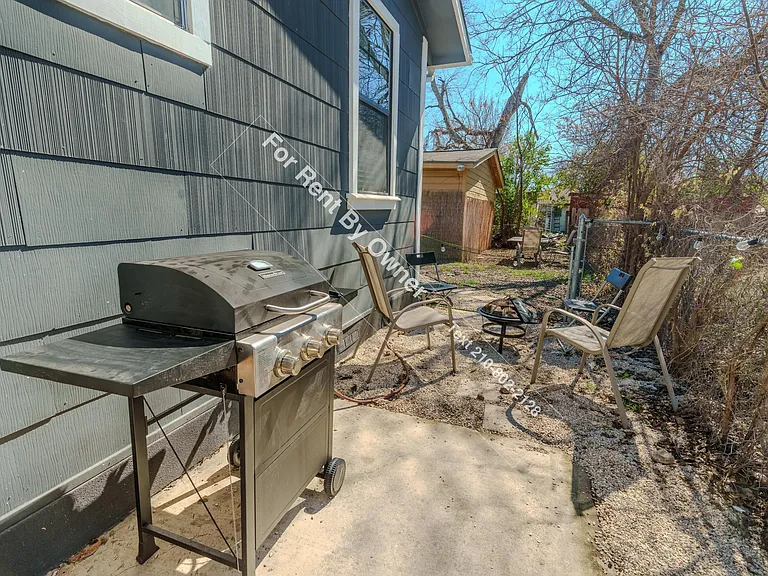807 Dreiss St — Photo 22