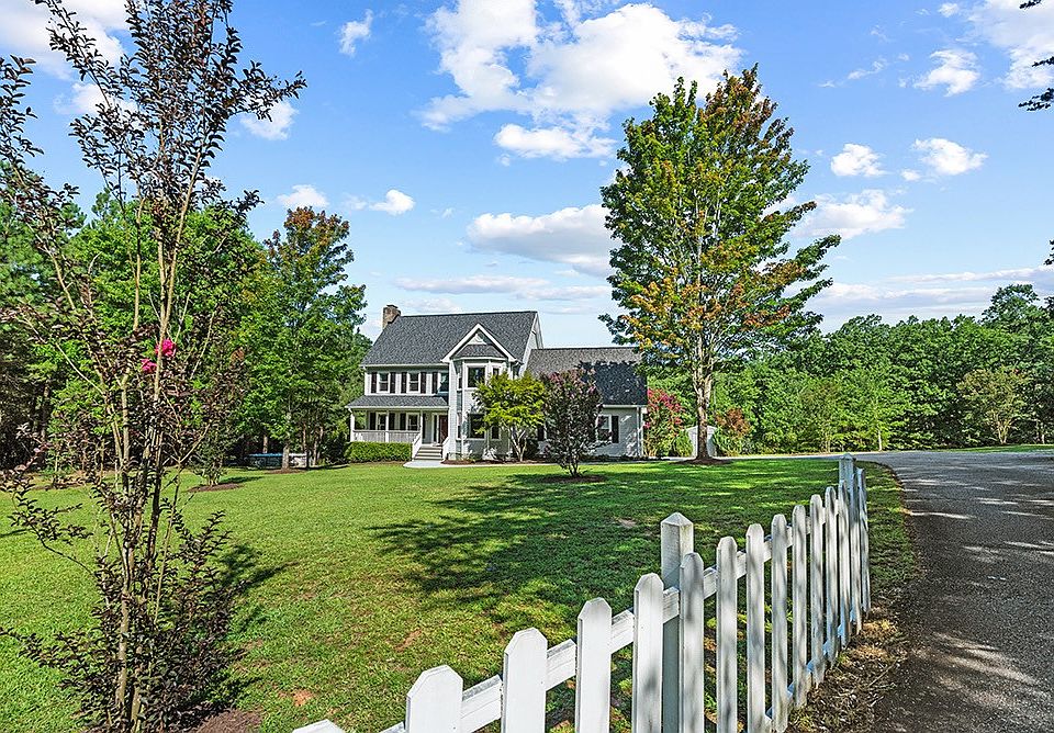 1st image of 227 Shady Oaks Dr