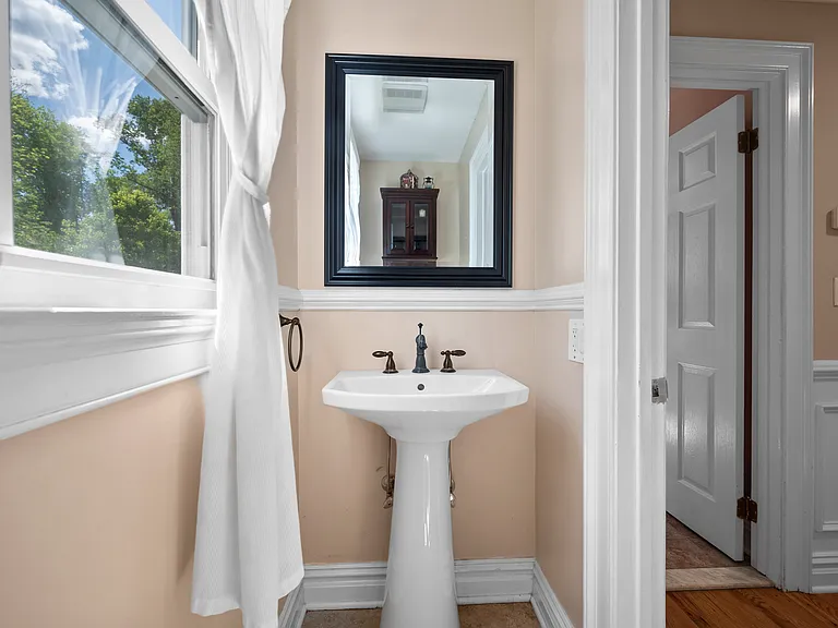49 N Chatsworth Ave — Photo 13