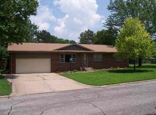 2026 Robbins St, Augusta, KS 67010