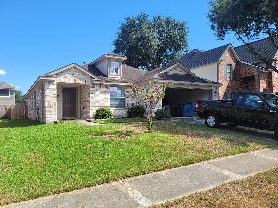 5519 Sequin Dr