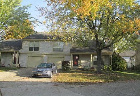 2nd image of 2520 Fox Valley Pl