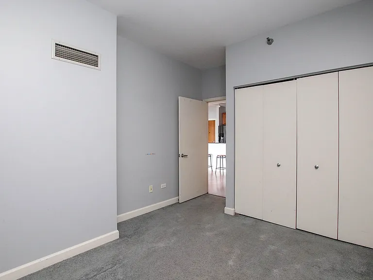 1841 S Calumet Ave #1902 — Photo 9