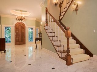 34W322 White Thorne Rd, Wayne, IL 60184