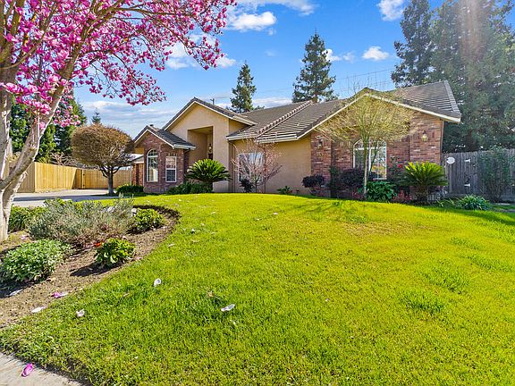 3rd image of 3522 S Giddings Court