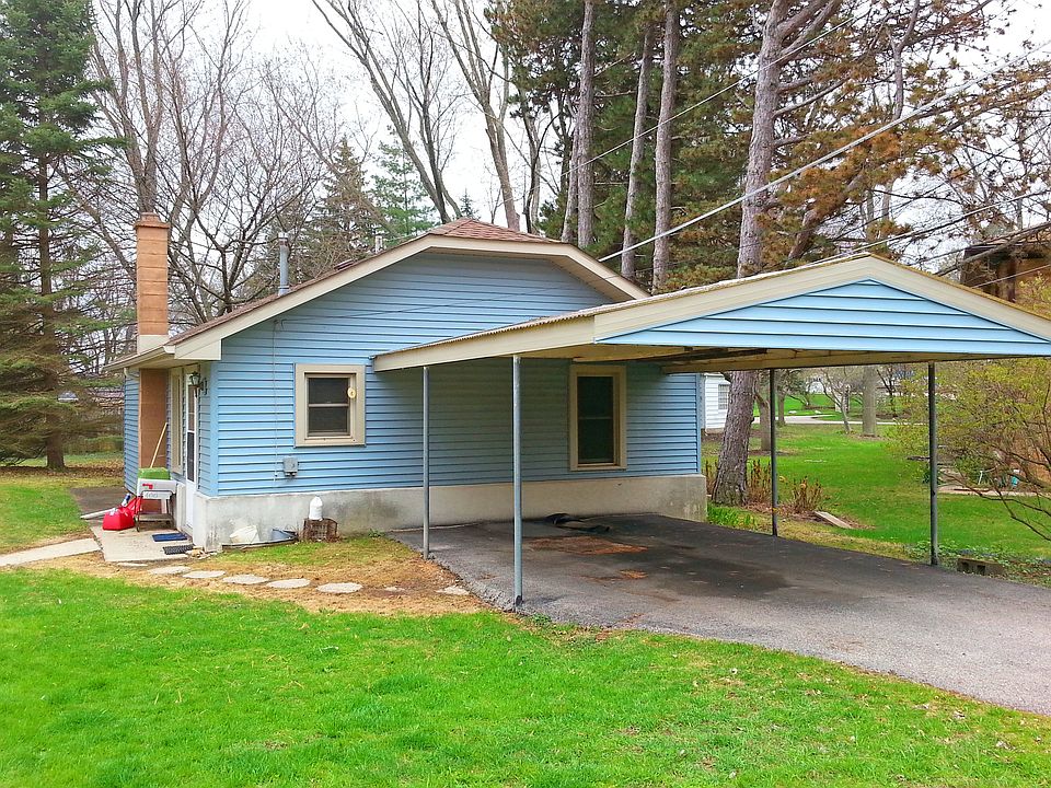 398 1st St. Apt.