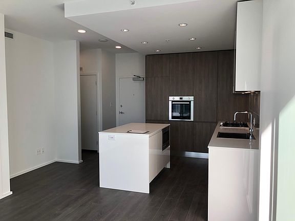 2nd image of 4650 Brentwood Dr #4804