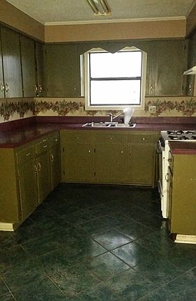 4th image of 311 W Hyacinth St