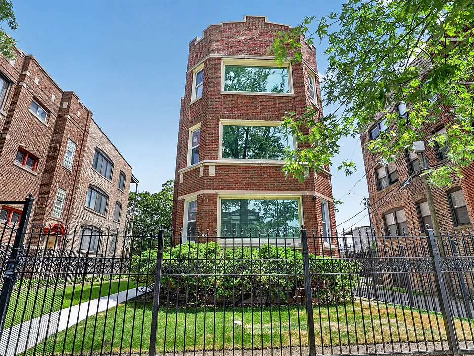 7847 S Bennett Ave #1