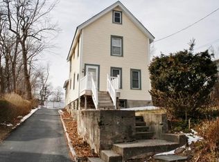 27 State St, Middletown, NY 10940