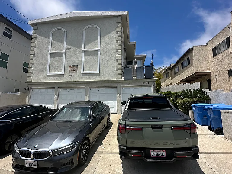 2103 Carnegie Ln #4 — Photo 1