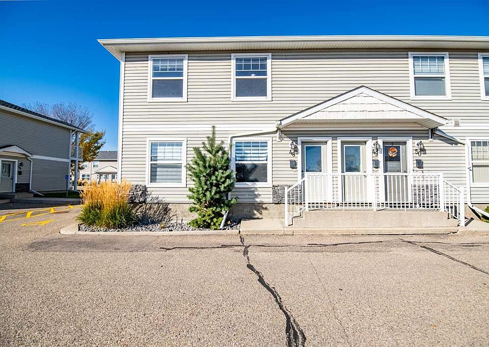1st image of 20 E Jacobs Close #48-RED