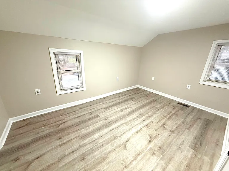 Upstairs bedroom & closet #1