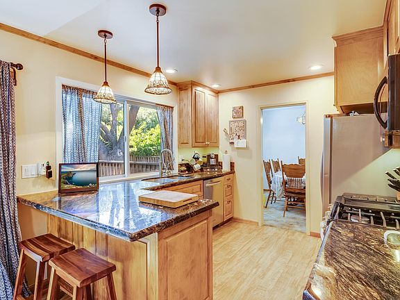 5th image of 6065 Foothill Glen Ct