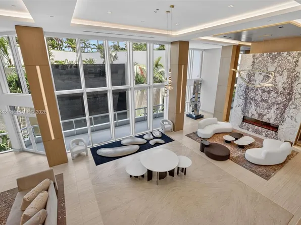 21205 Yacht Club Dr #605, Aventura, FL 33180