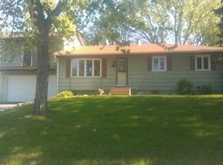 1181 Hathaway Ln NE, Fridley, MN 55432