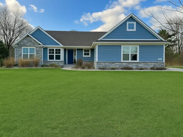11401 Hampton Ct, Stanwood, MI 49346