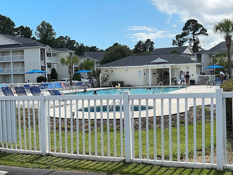 1310 River Oaks Dr #2E — Photo 10