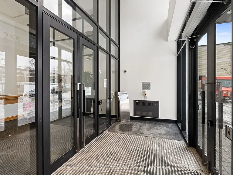 255 Bay St #1208 — Photo 3