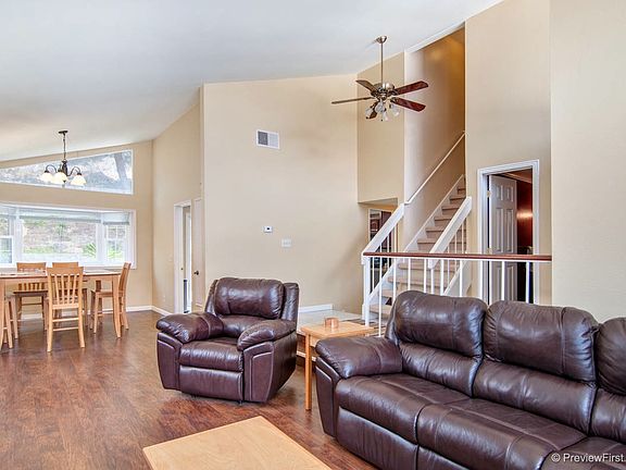 4th image of 8021 Hillandale Dr