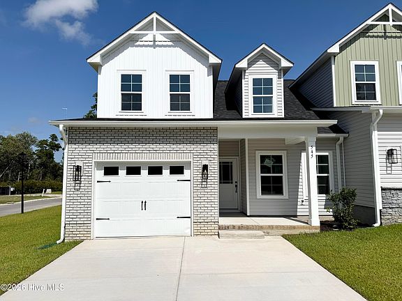 3rd image of 545 Timbercrest Circle SE