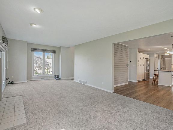 4th image of 4150 Champlin Dr NW