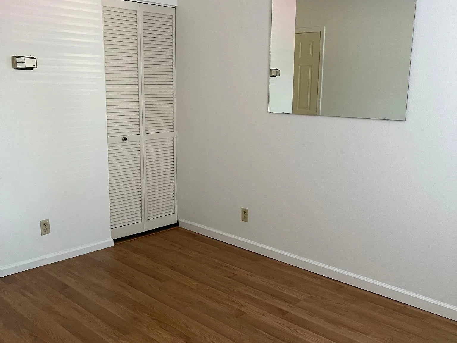 2 bed, 1.5 bath, 1100 sqft, $1,250 — Photo 2