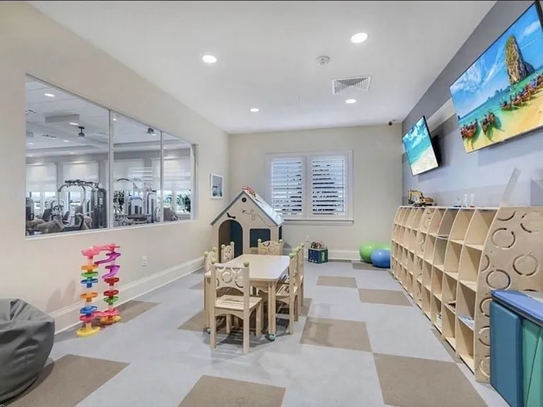 11350 Wintergreen Ln — Photo 12