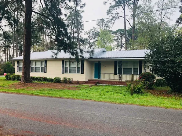 142 Forest St, Jesup, GA 31546