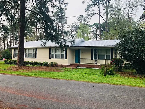 142 Forest St Photo 1