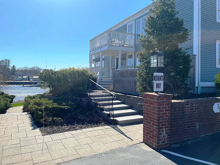47 Ocean Ave #4 — Photo 17