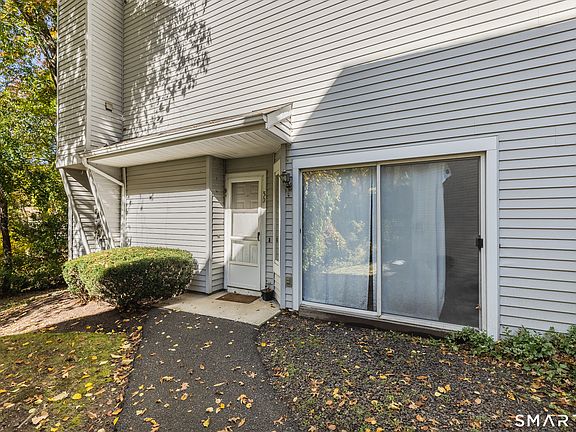 4th image of 20 East Pembroke Road #30