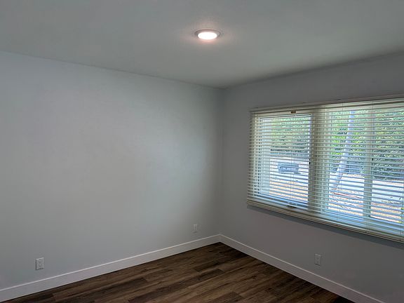 4th image of 896 Carillo Dr #A-b