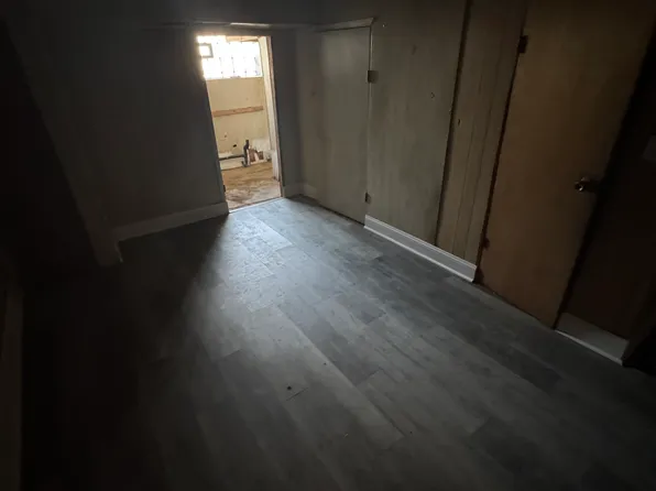 1142 E Woodlawn St, Philadelphia, PA 19138