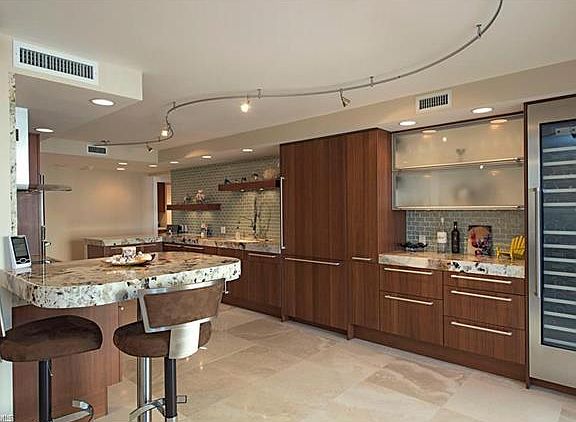 3rd image of 4451 Gulf Shore Blvd N APT 1606