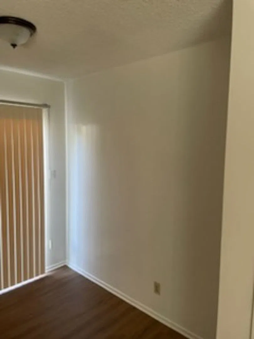 Apt 800 Chapel — Photo 4