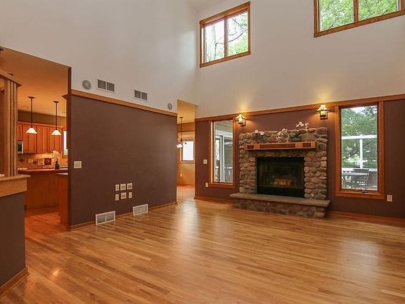 3rd image of 3059 Portarligton Ln