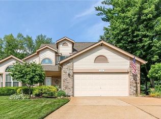 915 Hemingway Ln, Weldon Spring, MO 63304