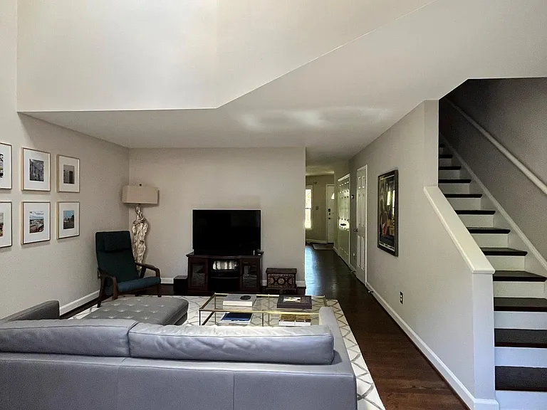 803 Lexington Ave — Photo 16