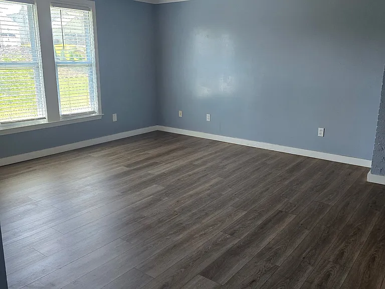 360 W 2nd St #2 — Photo 7
