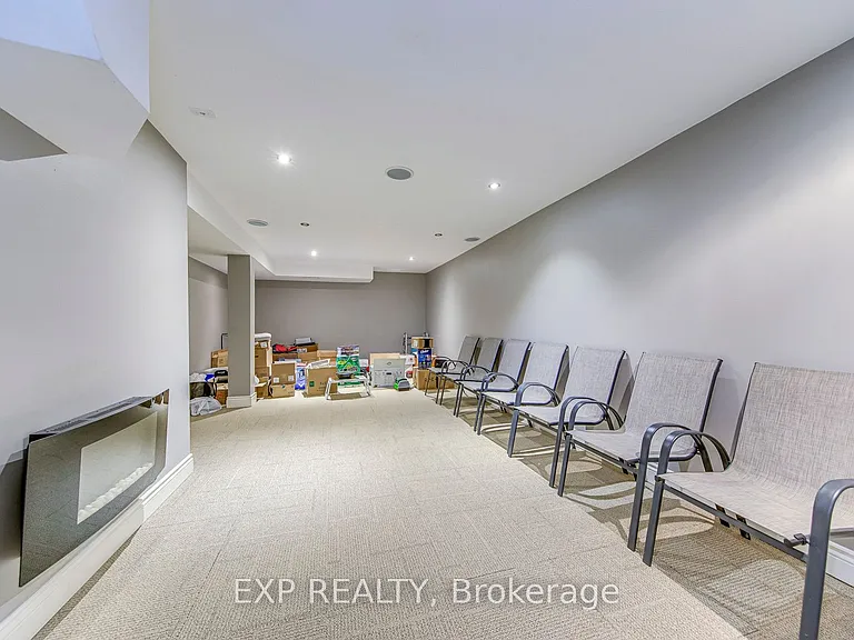 1225 Hedgestone Cres — Photo 40