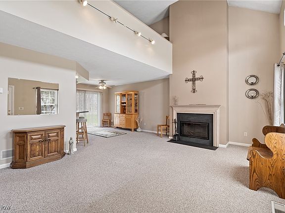 4th image of 10222 Brighton Cir