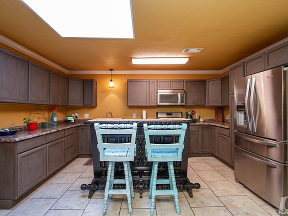 5th image of 2733 Alta Vista Ln