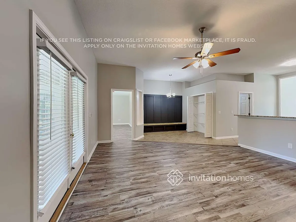 Building Photo - 557 Sparrow Branch Cir