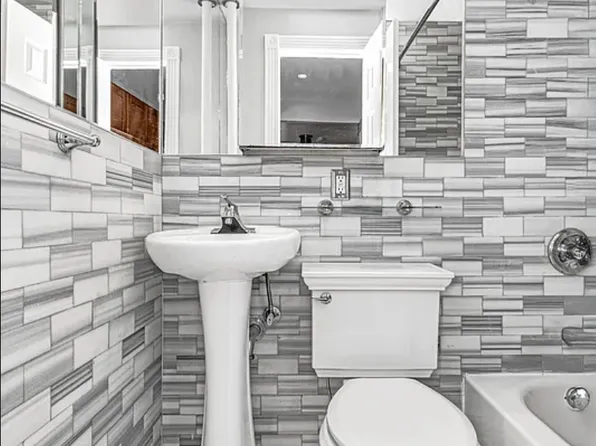 350 West 21st Street image 5 of 5