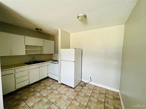 5th image of 201 N Montevideo Ave #4