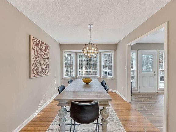 3rd image of 56 Brentwood Dr
